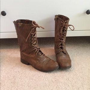 American Eagle boots